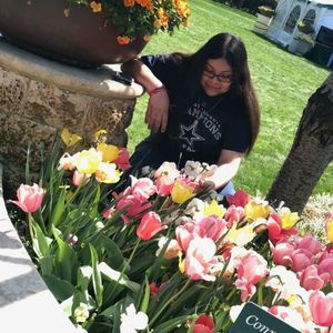 Meet your Posher, Leslye